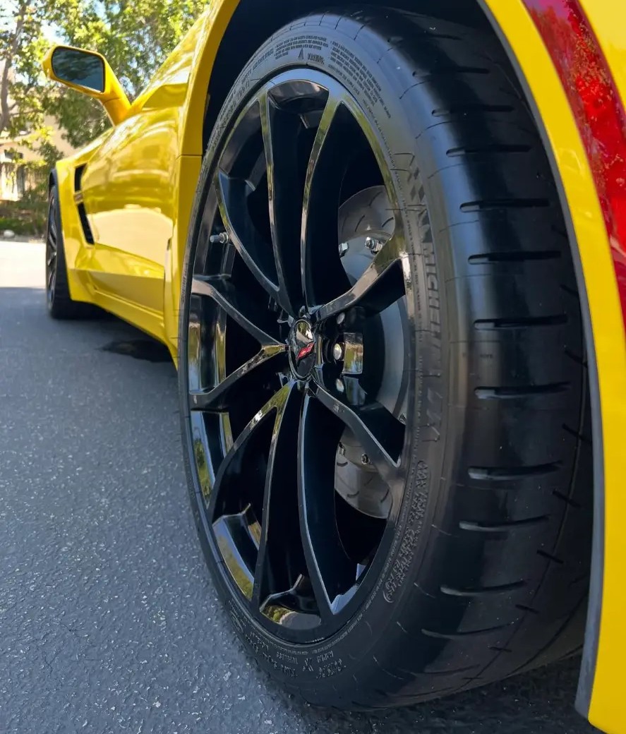 Corvette — Full Detail
