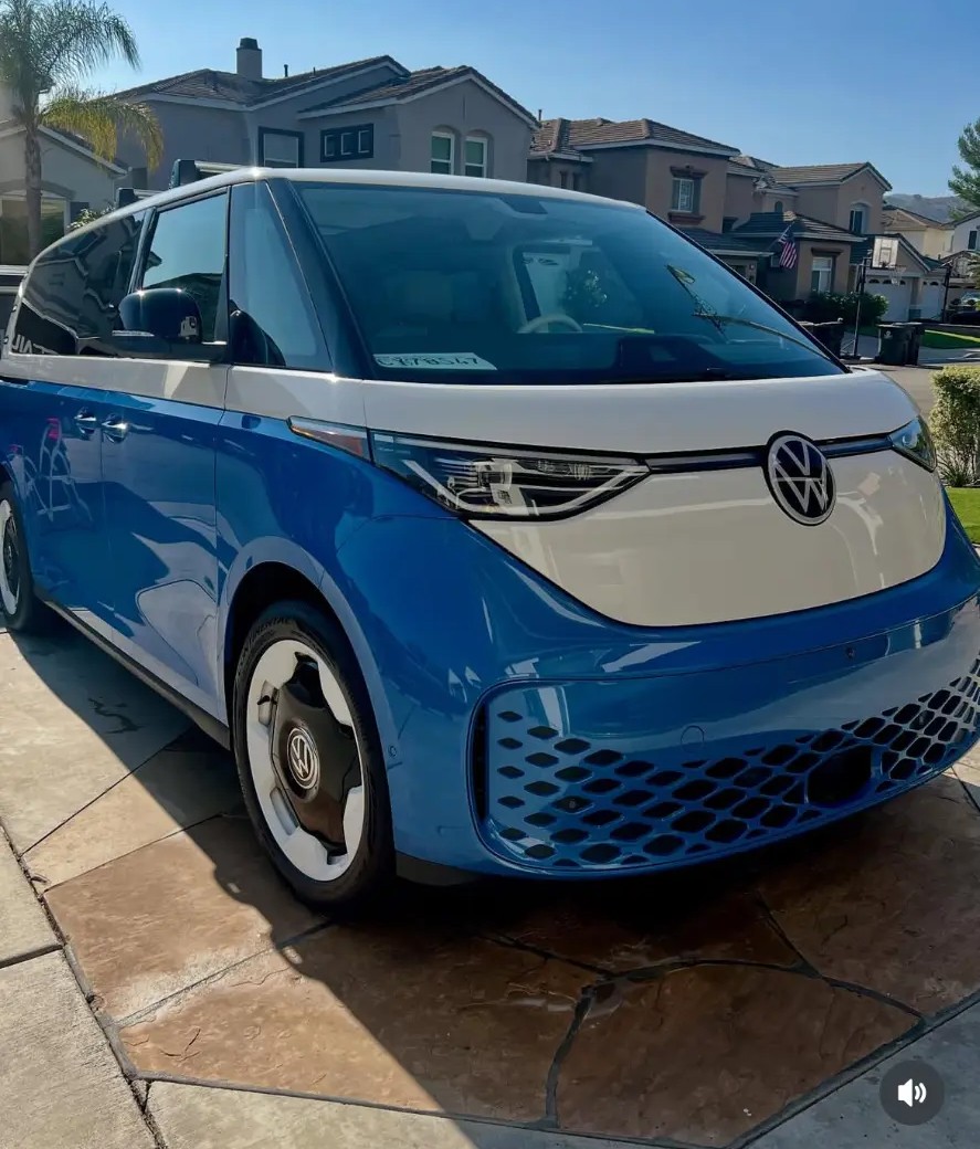 VW ID. Buzz — Mobile