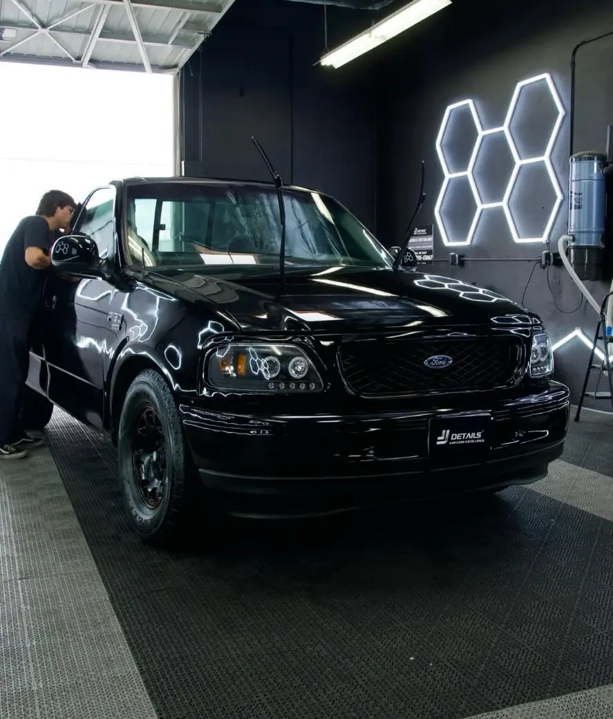 Ford Truck — Full Detail