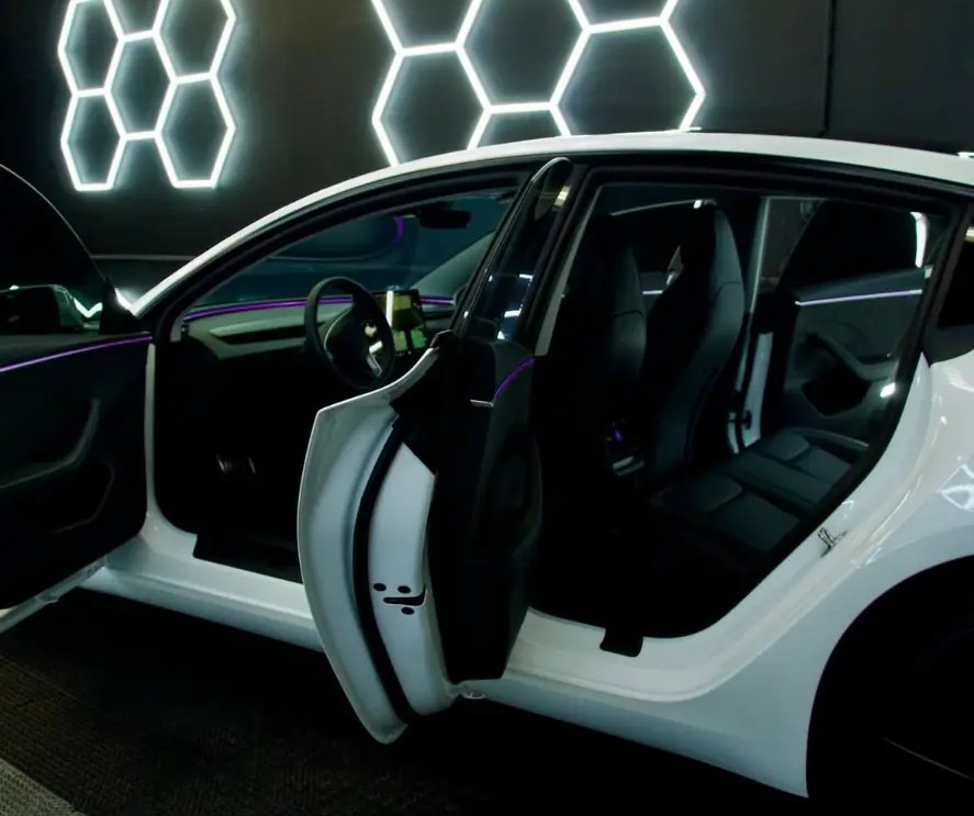 Tesla — Luxury Detail